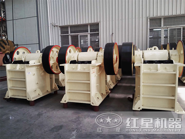 時產(chǎn)50噸碎石機展示 時產(chǎn)50噸碎石機展示